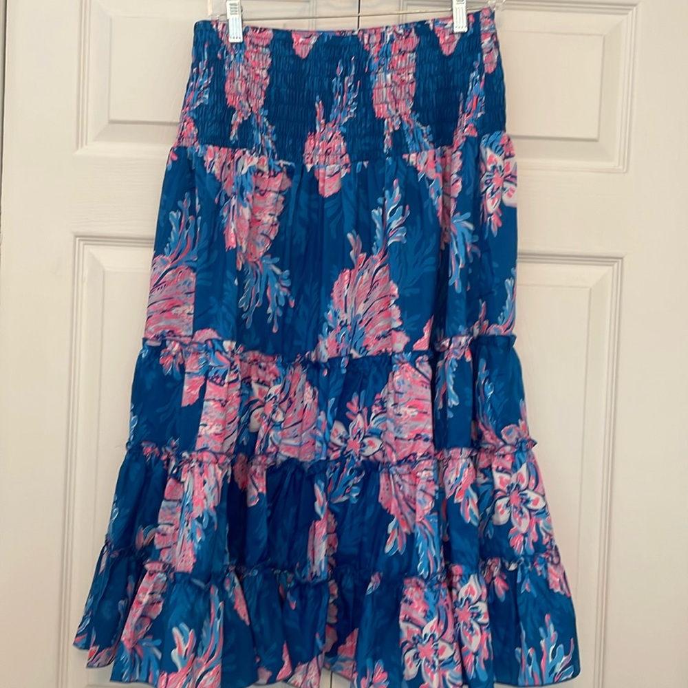 Lilly Pulitzer Deavan Midi Skirt in For The Fans Size M. Good condition.